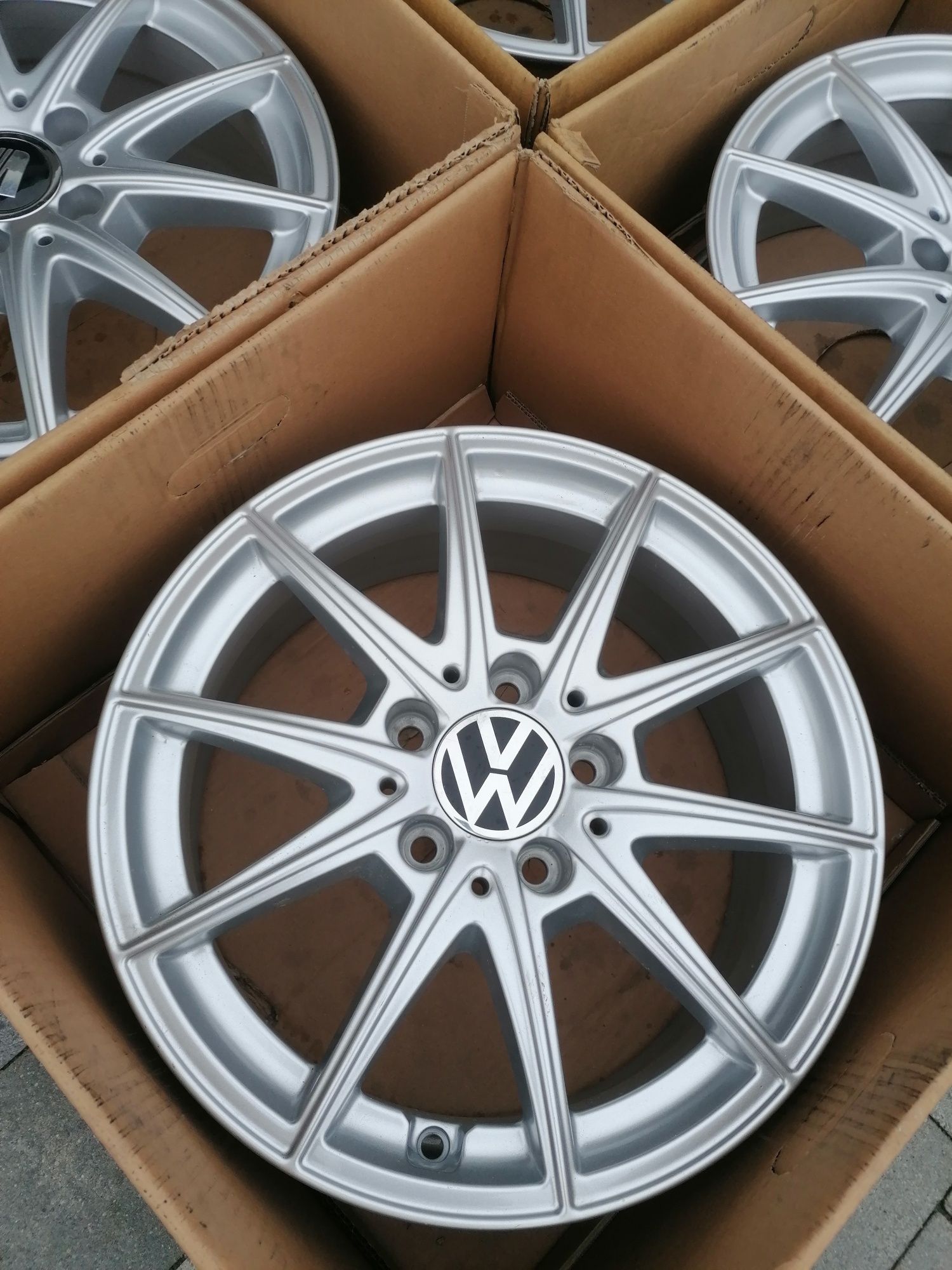 #M12 Alufelgi R16 5x112 VW T-Roc Touran Tiguan Passat Golf Jetta