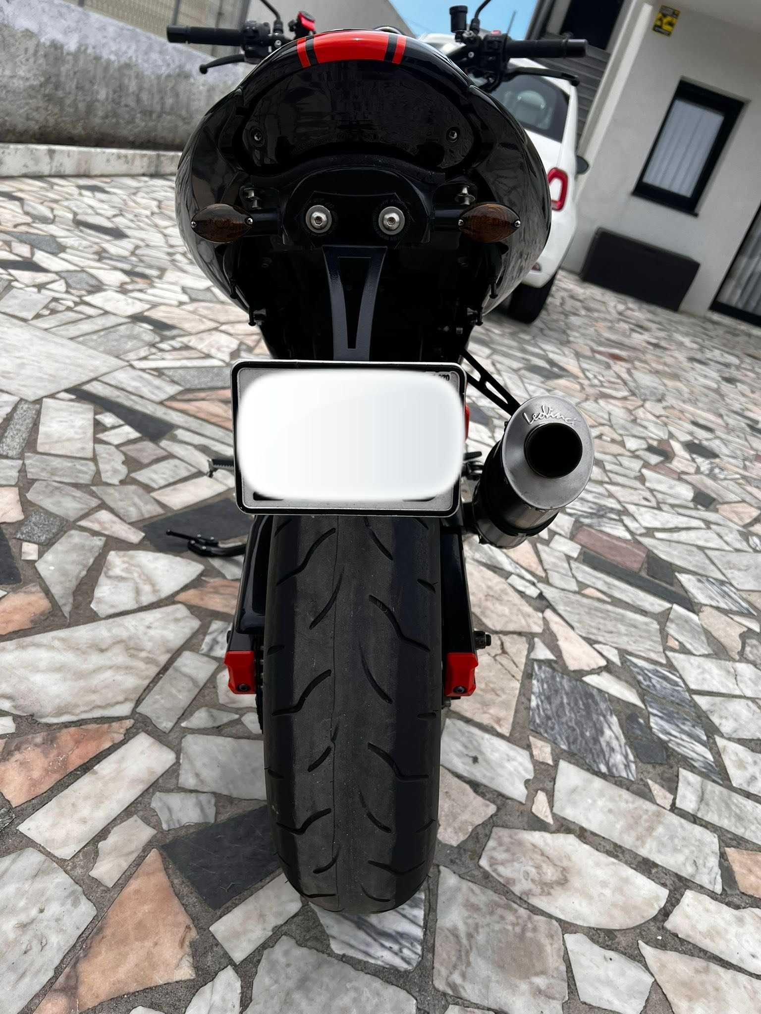 SUZUKI SV605 de estimação