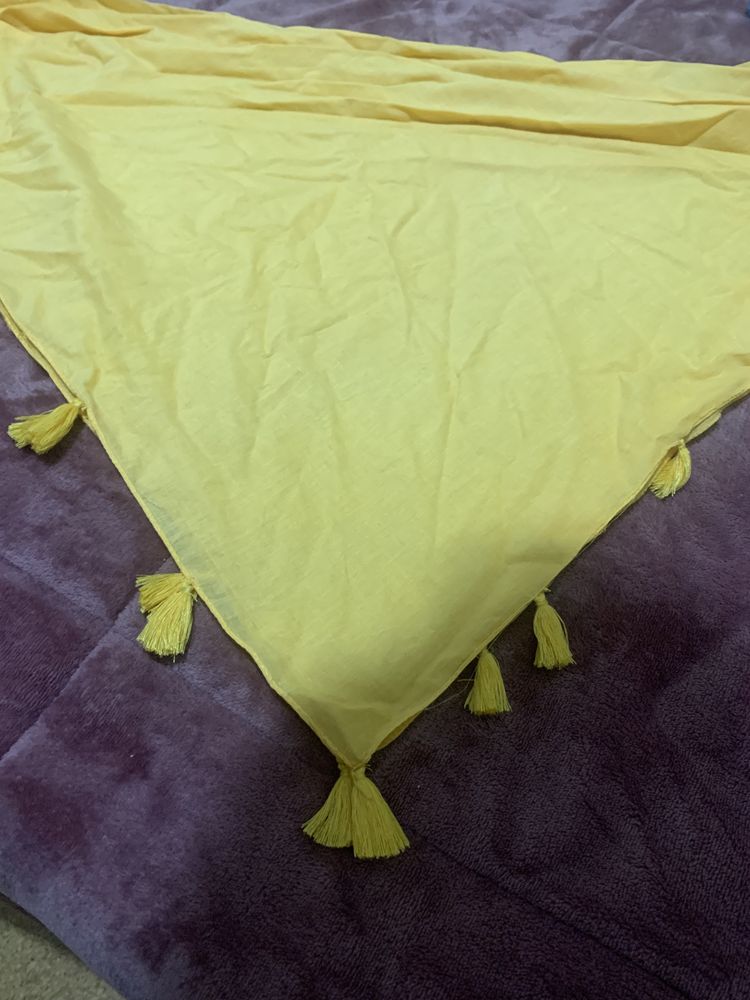 Lenço/écharpe “Biju” amarelo com mini-franjas