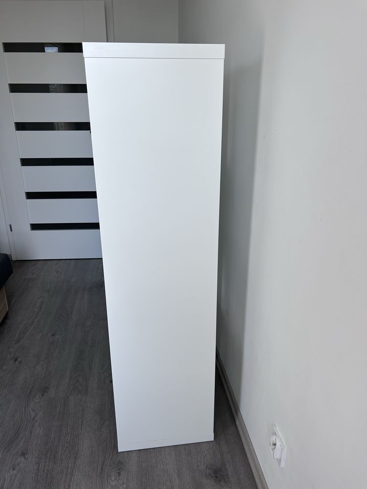 Biały regał KALLAX z Ikea