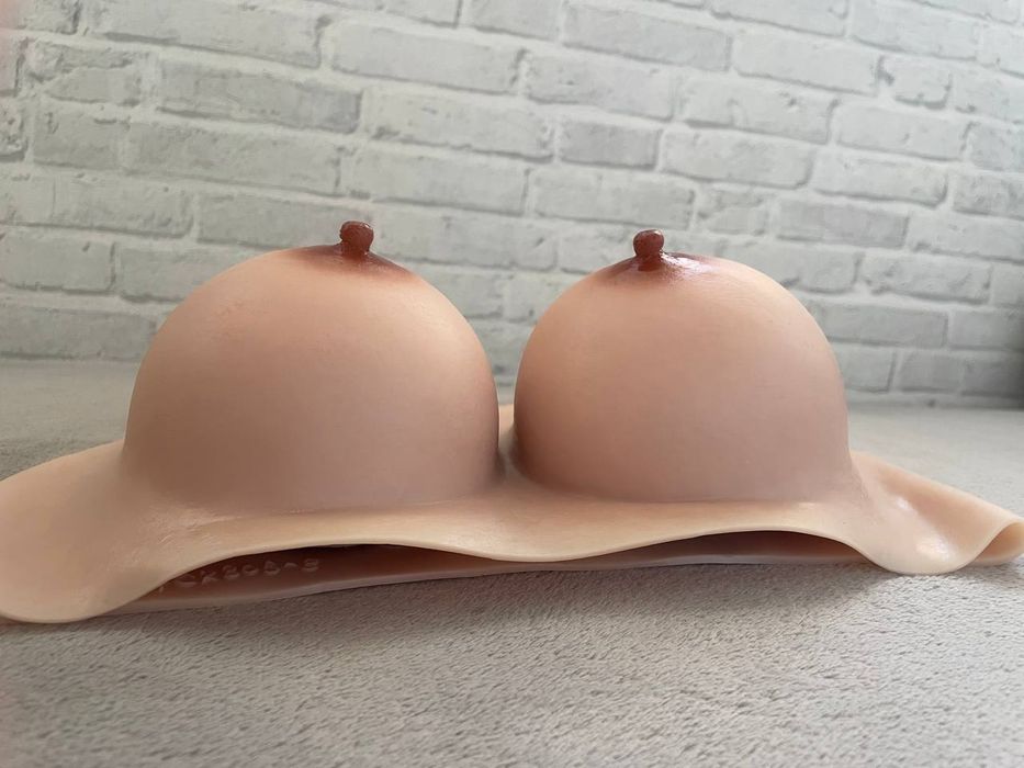 Женская силиконовая грудь (С) без горловины. Есть и другие размеры! Си