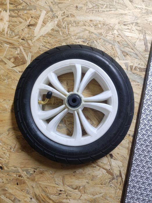 Koła pompowane do wózka dziecięcego 10'