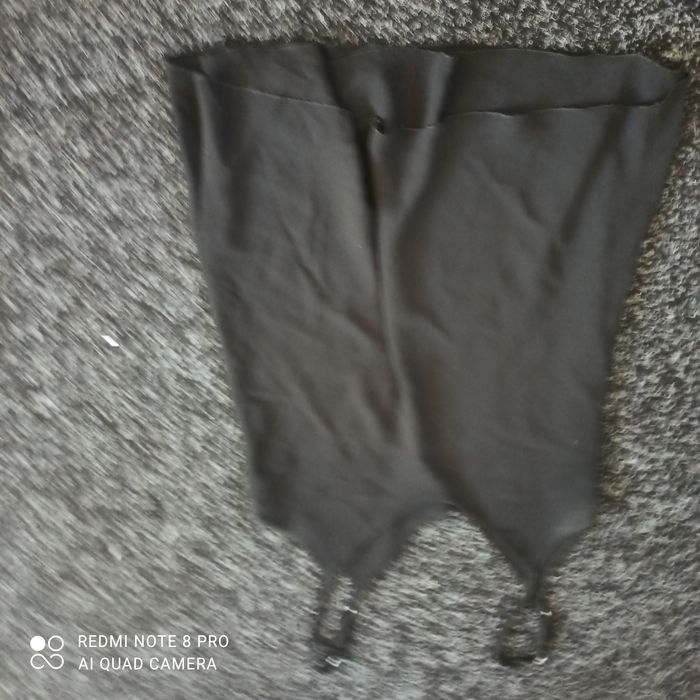 Пакет одягу: штани, куртка, кофти, плаття