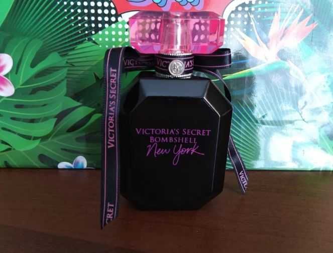 Шикарній женсский парфюм Victoria's Secret Bombshell New Yorк. 100 мл.