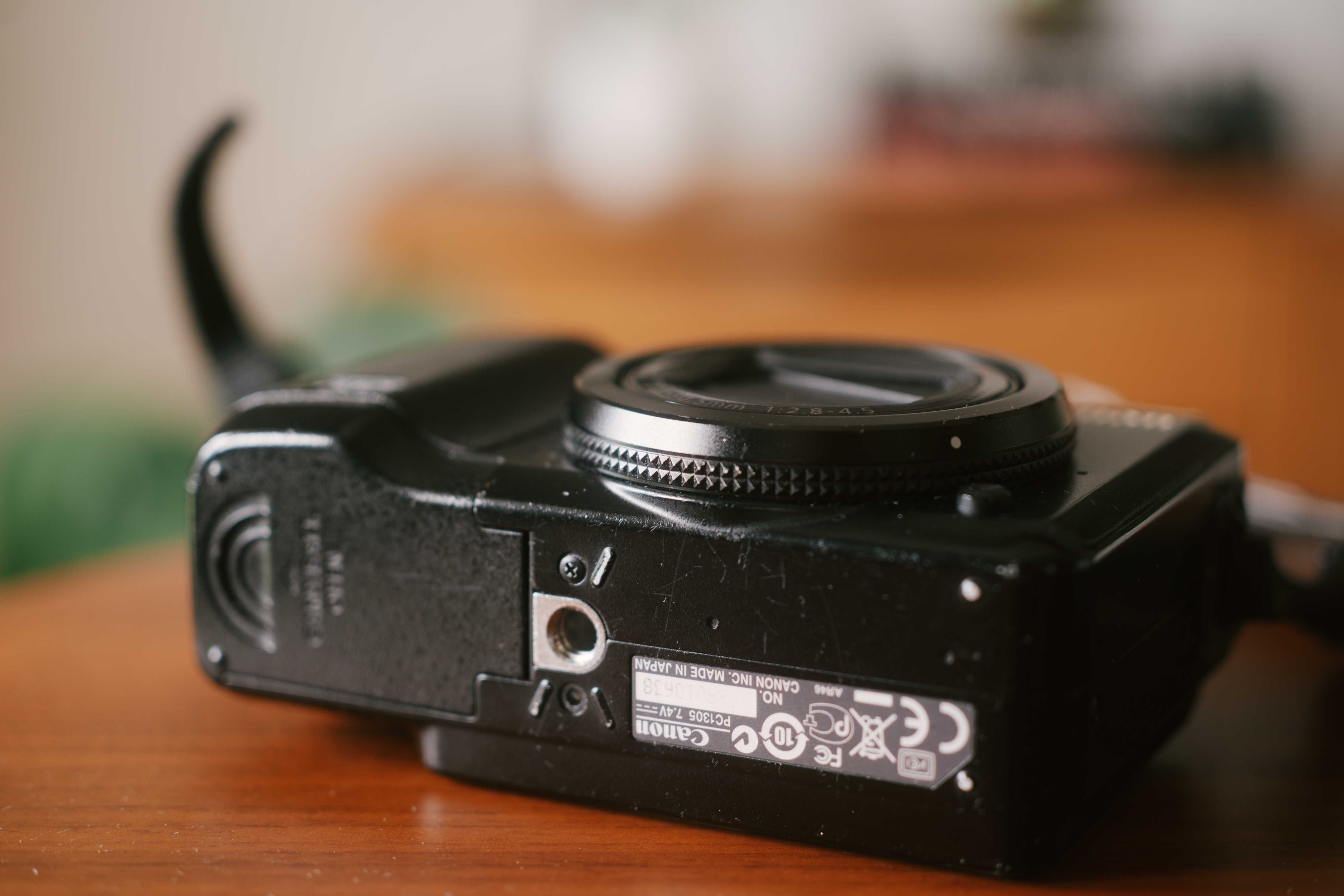 Canon Powershot G10 - sensor CCD