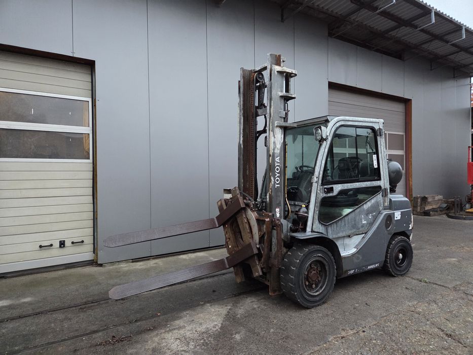 Wózek widłowy Toyota 8FGF30, 2020 Rok, Obrotnica, Waga, Kabina