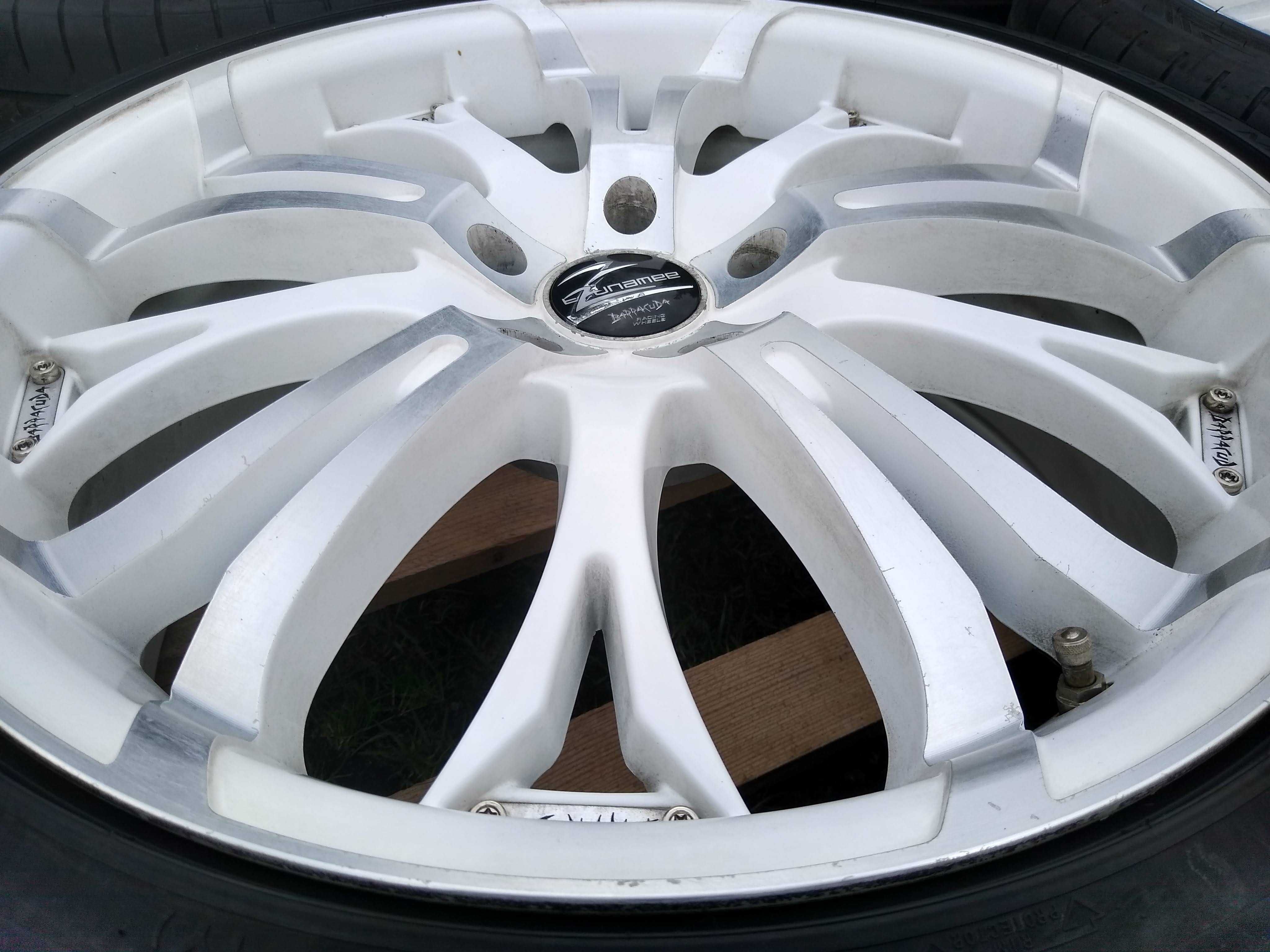 Alufelgi 19 cali 5x112 BARRACUDA White + opony letnie Audi VW Mercedes