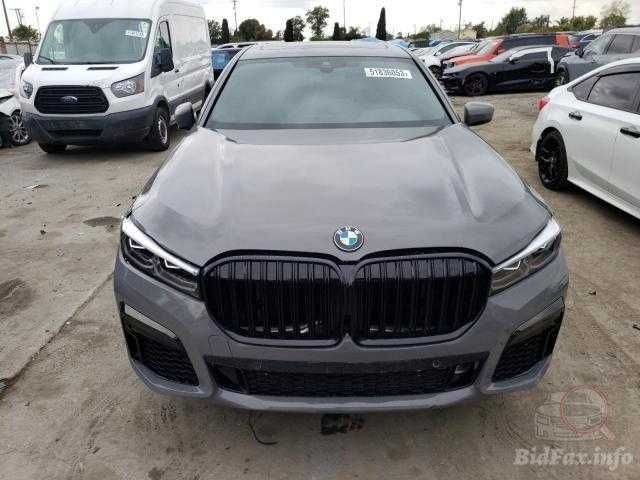 Разборка BMW 7 G11 G12 M-paket Бампер капот крыло фары двери