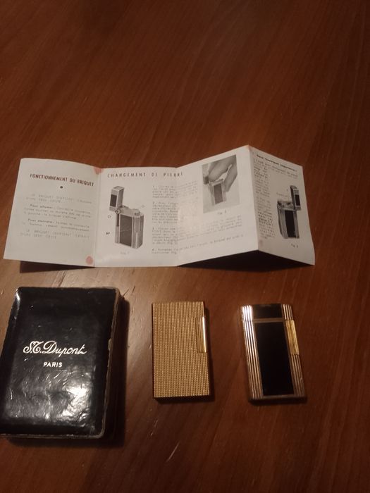 Dois esqueiros dupont em bom estado placados