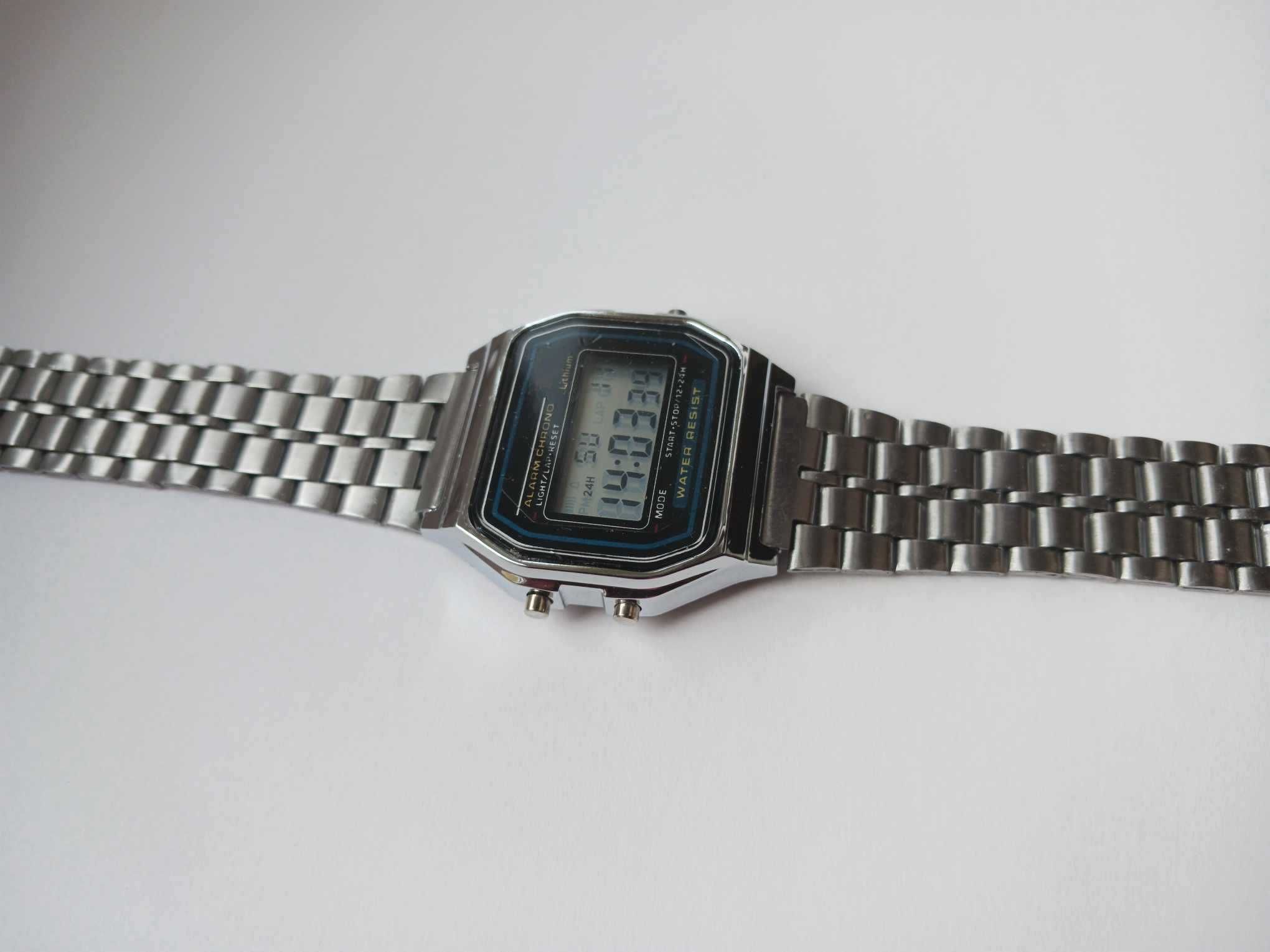 zegarek kwarcowy elektroniczny retro , nowy cyfrowy