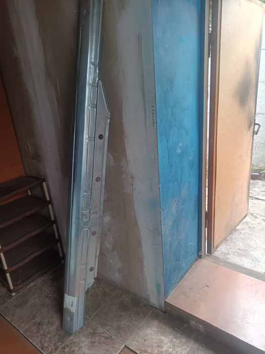 Порог Ауди 80 левый