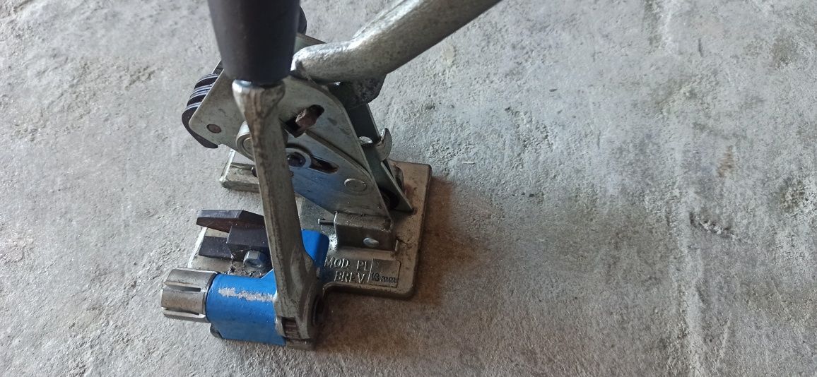 Máquina de cintar