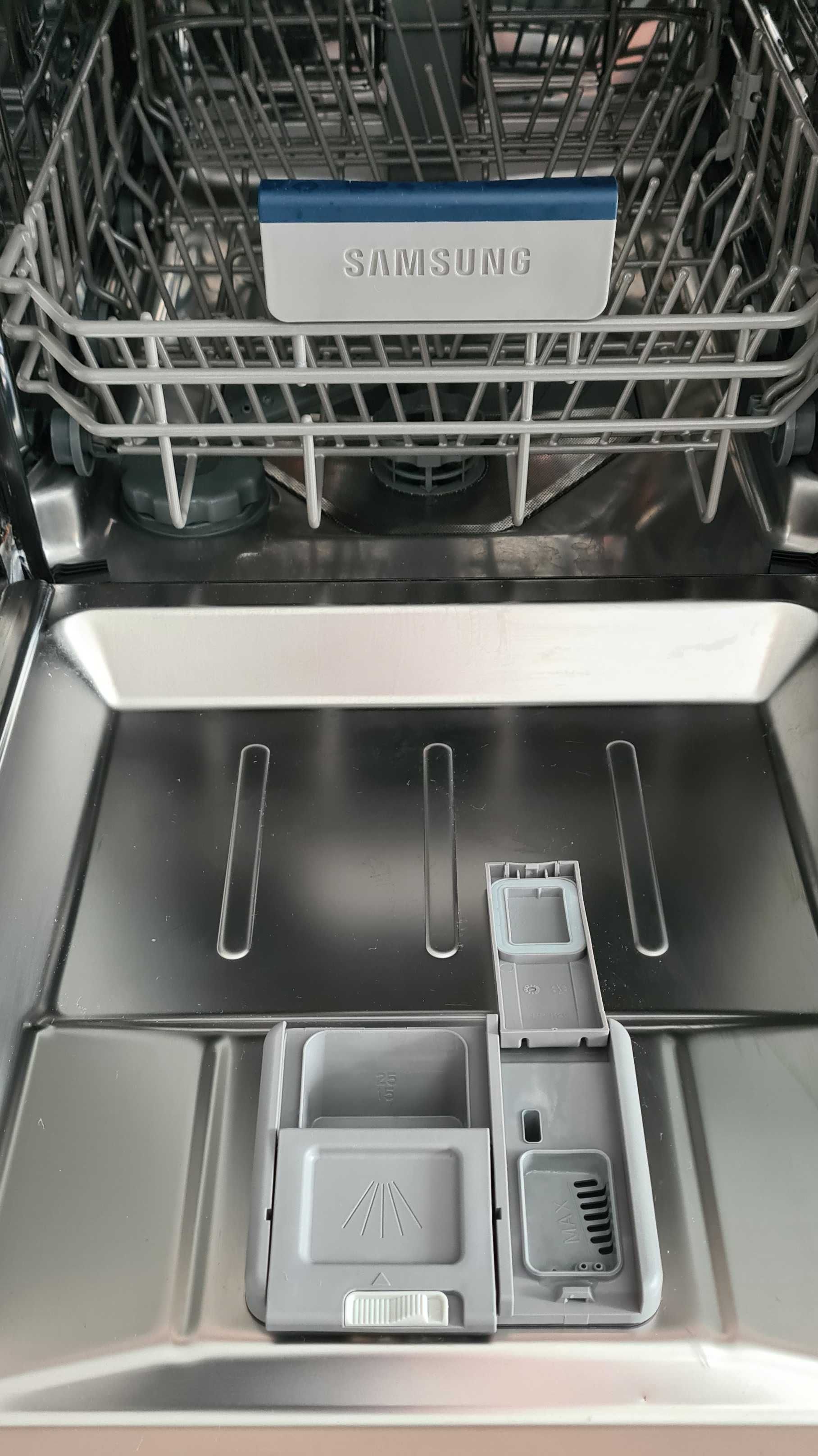 Продаю вбудовану посудомийну машину Samsung DW50R4050BB