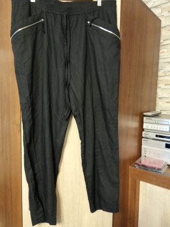 Czarne spodnie r46