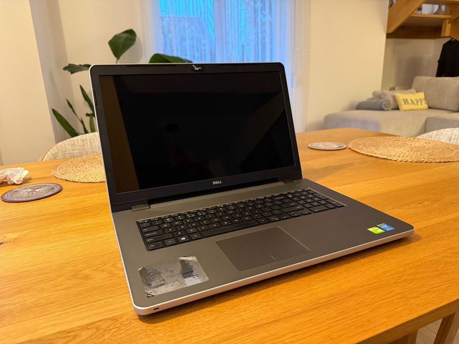 Laptop Dell Inspiron 5758 Intel i3 / 8GB/224GB SSD / Win10 Home