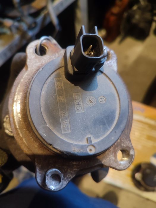 Задня права ліва ступиця Форд Фокус МК3 Форд Фієста