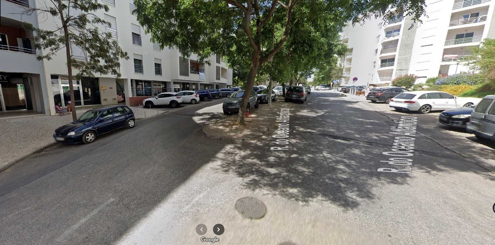 Local comercial - 600m da Praia da Rocha - Portimão