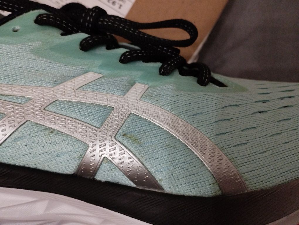 Asics Novablast 2 Blue/White 43.5 (27.5 см) — стан нових