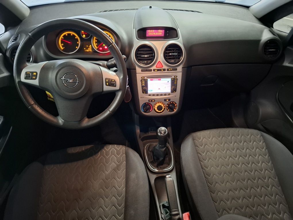 Opel Corsa 2013, diesel só com 112000km