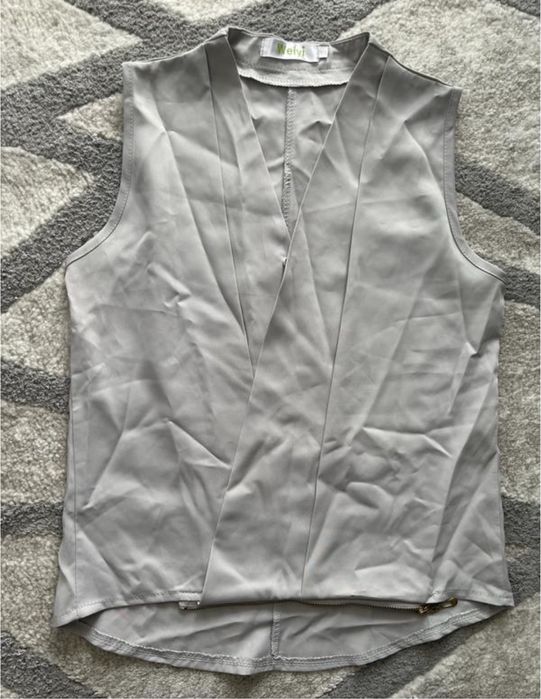 Віддам безкоштовно дитяче взуття, жіночий одяг