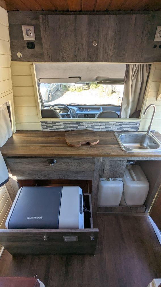 Campervan Ford transit legalizada