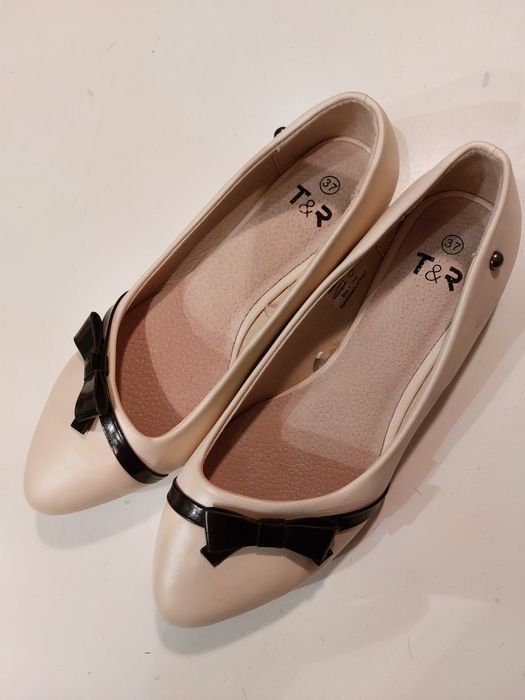 Nowe baleriny damskie kremowe z kokardką czarną rozmiar 37