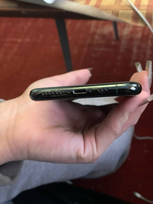 Продам телефон, айфон 11 Про