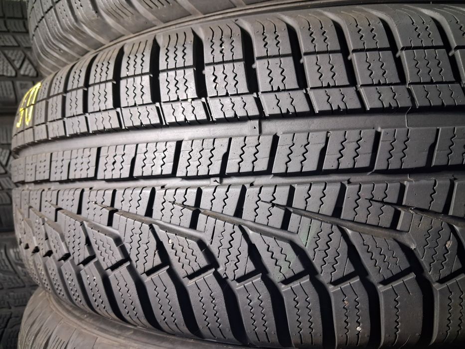 Шини б/у зима 215/70-R16 Hankook Winter Isept EVO 2 комплект