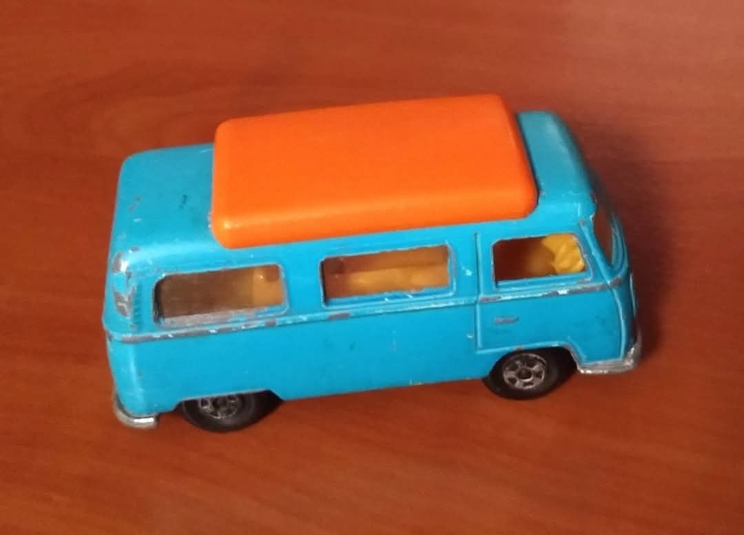 Miniatura antiga - Volkswagen Camper - Matchbox Superfast