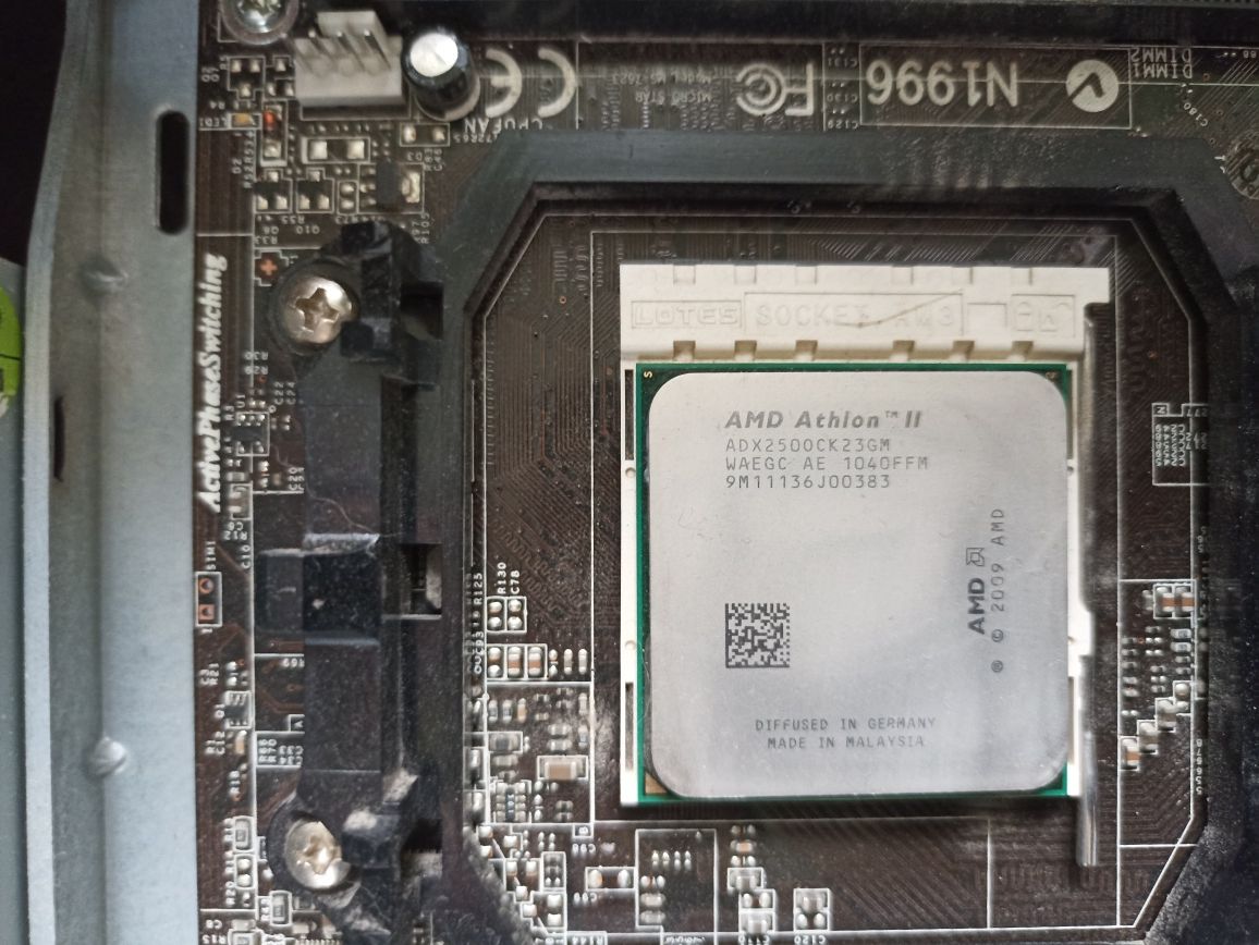 Продам AMD Athlon II X2 250 (ADX2500CK23GM) "Seller Refurbished"