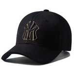 Czapka z daszkiem bejsbolówka czarna z czarnym pozłacanym logo NY
