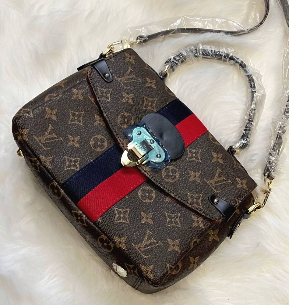 Сумка кожаная Louis Vuitton