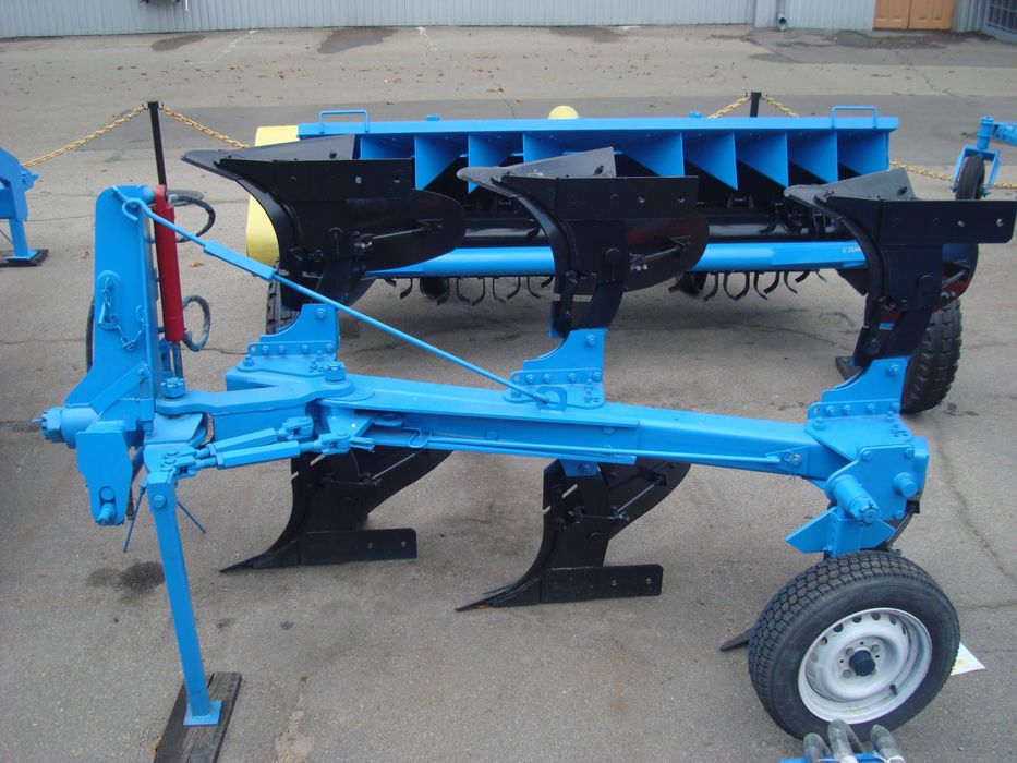 З ПДВ. Плуг оборотний 3 корпусний від виробника