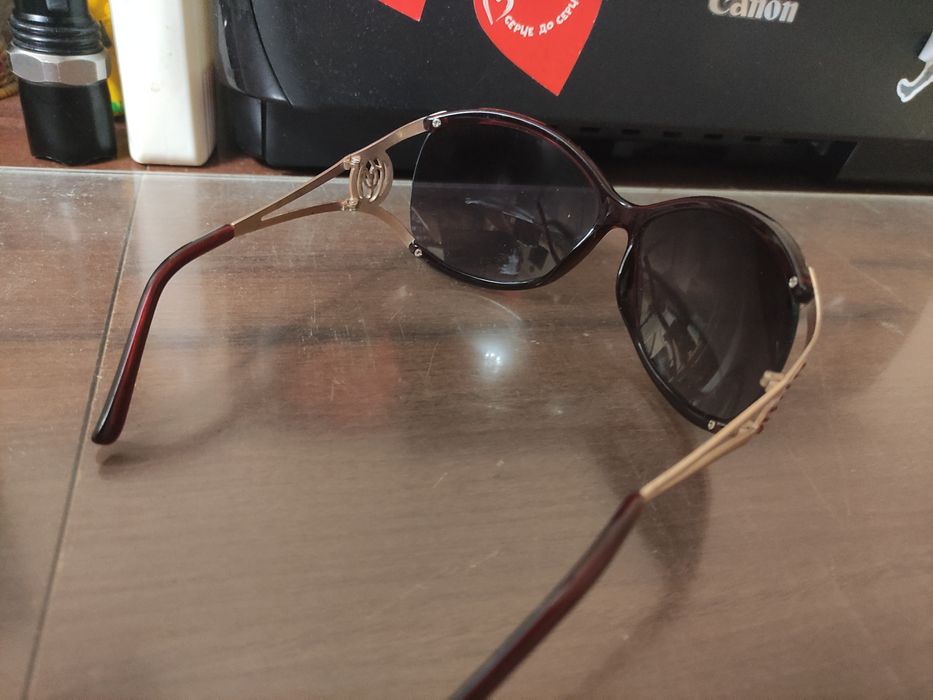 Солнцезащитные очки разные / цены разные