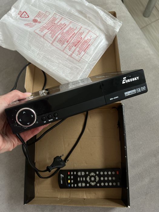 Продам тюнер ресивер