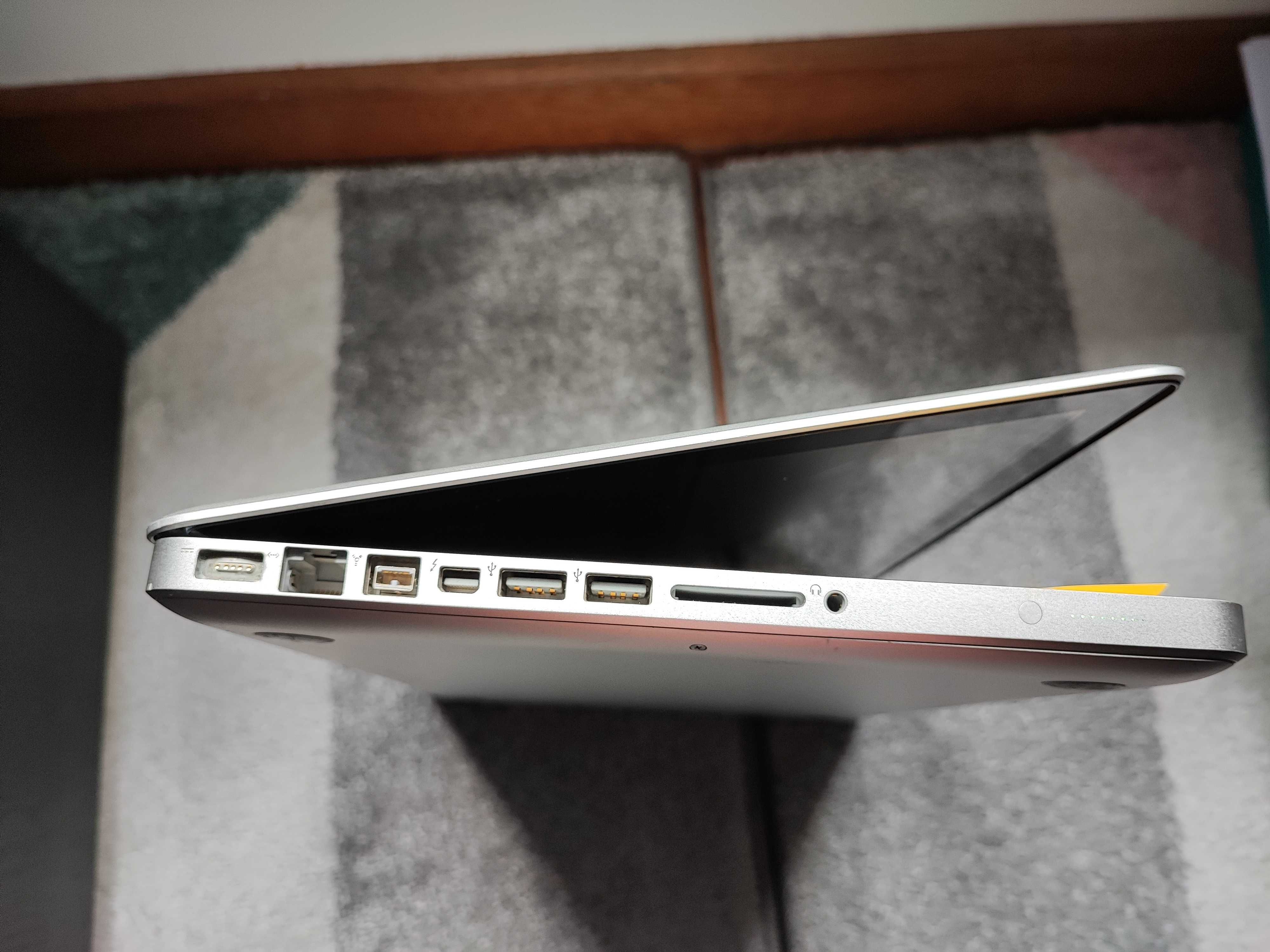 Macbook pro 13"  (Bateria NOVA) - I5 + 8gb Ram + 256gb SSD