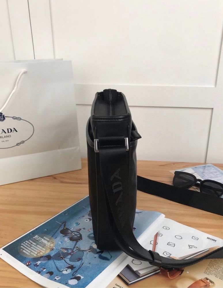 Нейлонова сумка Prada 2VH797 чорна loro louis чоловіча lacoste ami