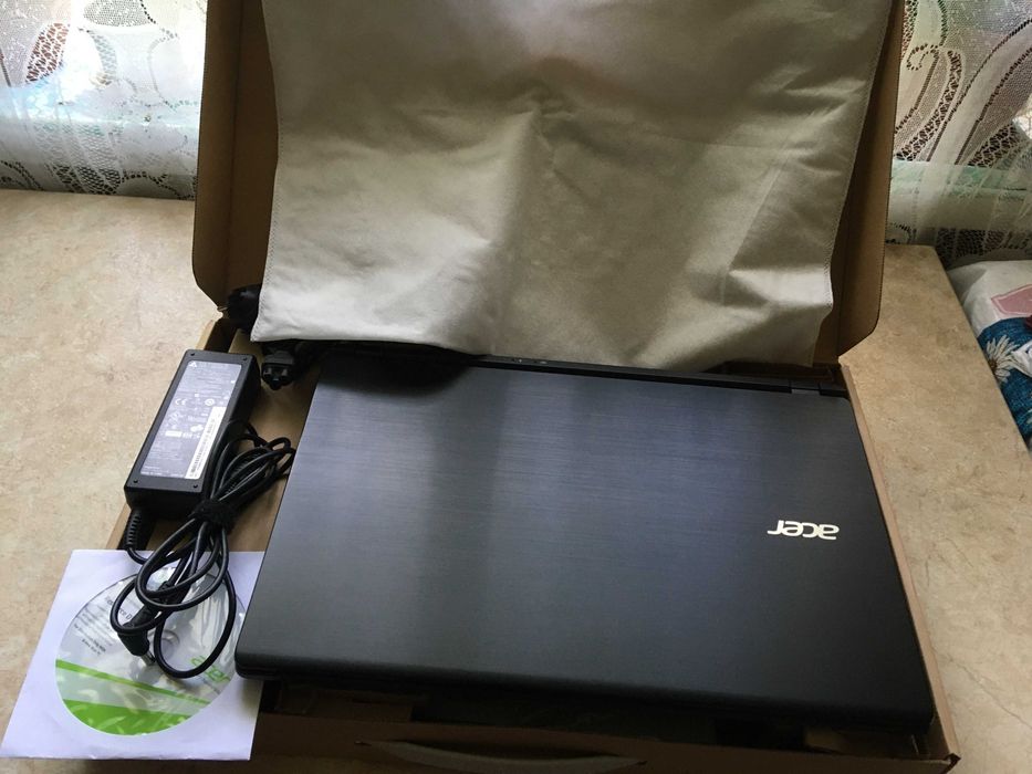 Ноутбук Acer Aspire V5-573G