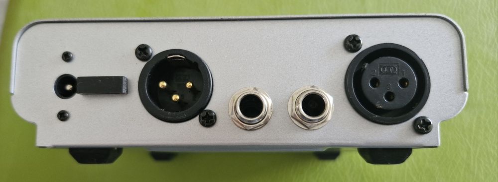 Pré amplificador valvulado Behringer Tube Ultragain MIC200