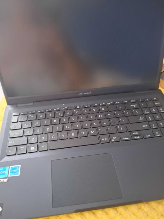 Laptop ASUS nie używany