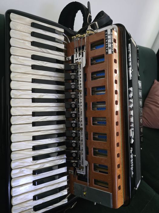 Sprzedam akordeon lucchini musette Super king