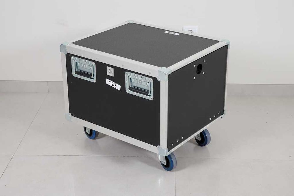 Rack Speedy-BOX 19" - 8U - Com Rodas - Profundidade 550mm