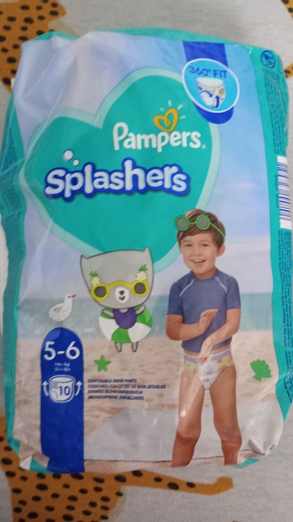 8 szt Pampers splashers pieluchomajtki do wody