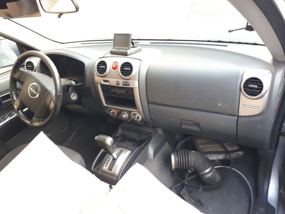 Розборка Розбірка Шрот Isuzu D-Max 2008 - 2012 3.0 запчастини Isuzu