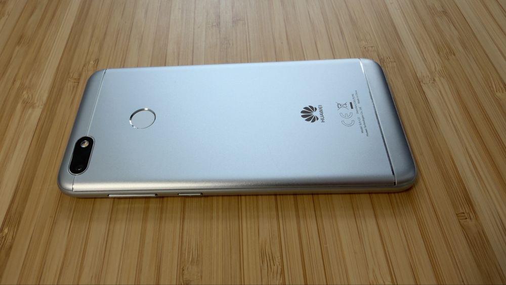 Huawei SLA-L22 jak nowy IGŁA! z oryginalną folią na ekranie.