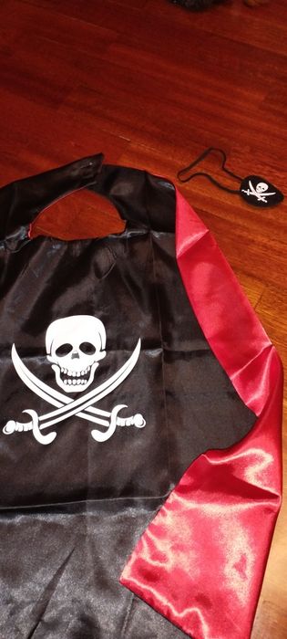 Capa de pirata para crianças