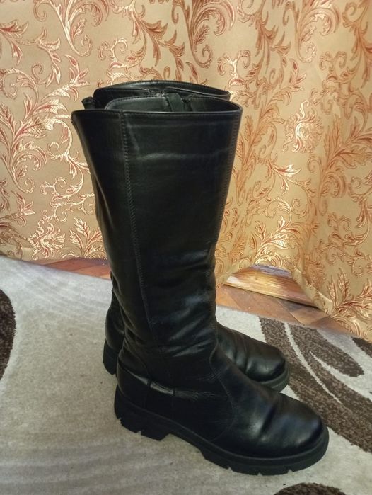 Жіночі зимові чоботи