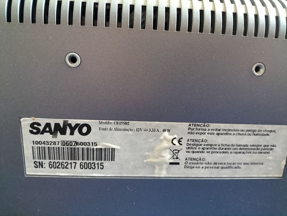 Conjunto de TV e DVD Sanyo