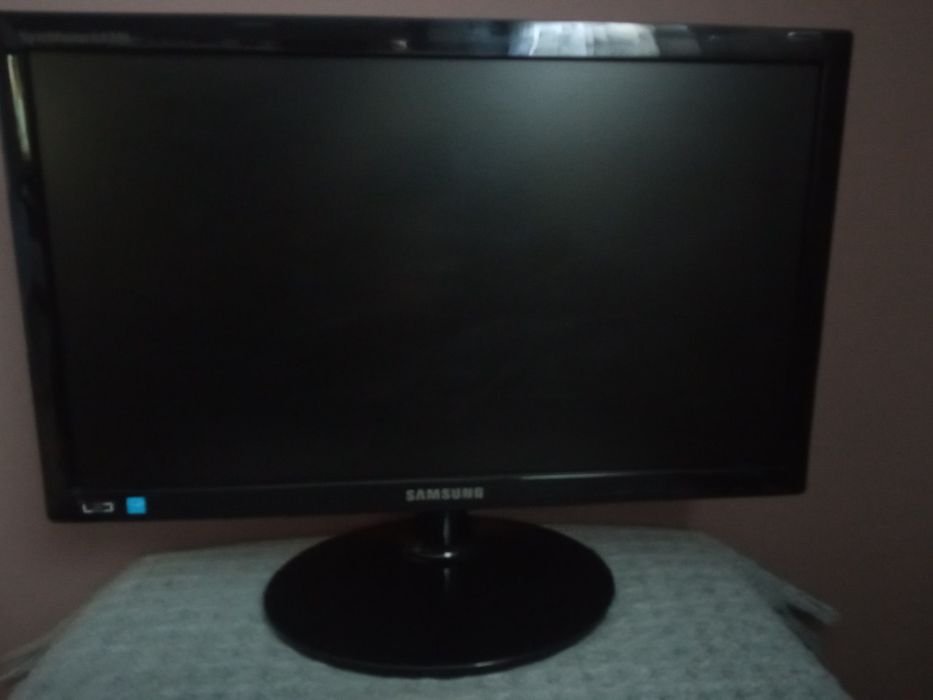 Monitor Samsung 18,5 cala + drugi gratis.