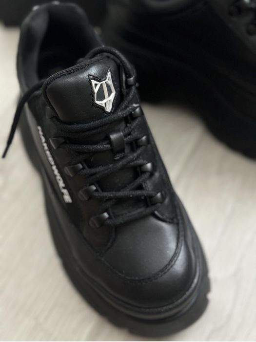 кросівки  бренду Naked Wolfe 36